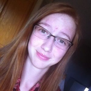 Meet your Posher, Elise